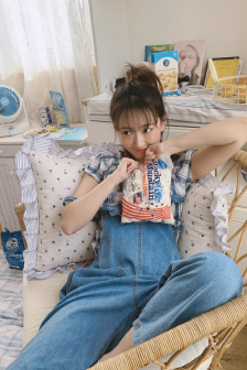 闪耀优俊少女